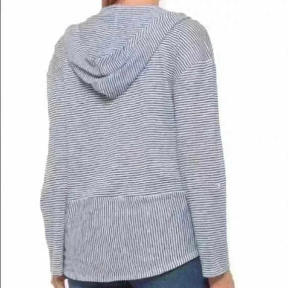 C&C California NWT 100% Linen Blue Striped Hooded Long Sleeve Top Size S - Picture 2 of 5